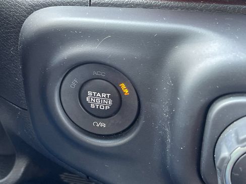 Used 2021 Jeep Wrangler Unlimited Rubicon AWD/4WD image 25