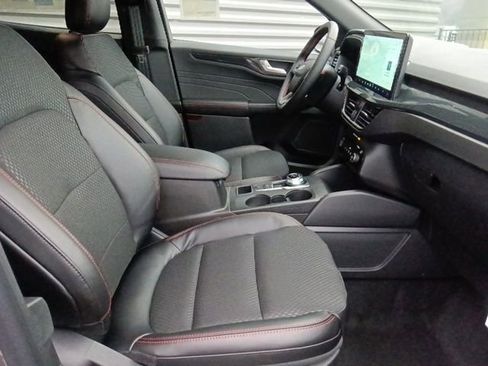 New 2026 Ford Escape ST-Line w/ Tech Pack #1 FWD image 30