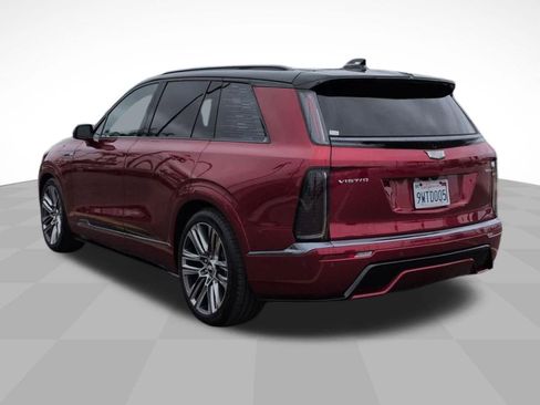 Used 2026 Cadillac Vistiq Platinum AWD/4WD image 7