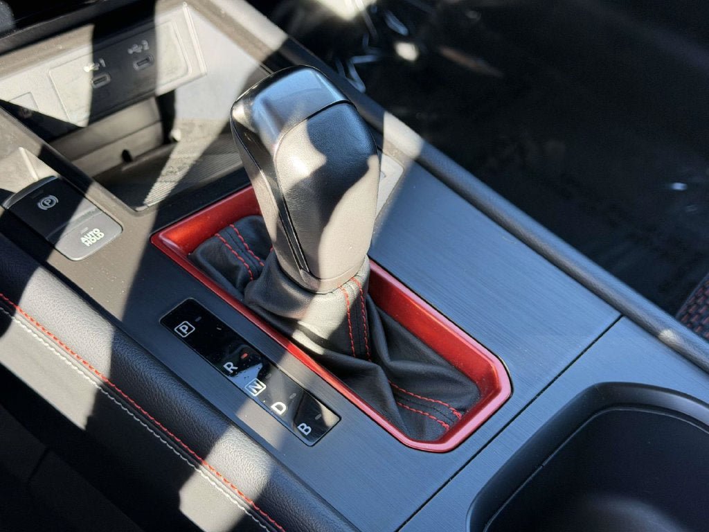 Certified 2025 Nissan Kicks SR AWD/4WD image 30