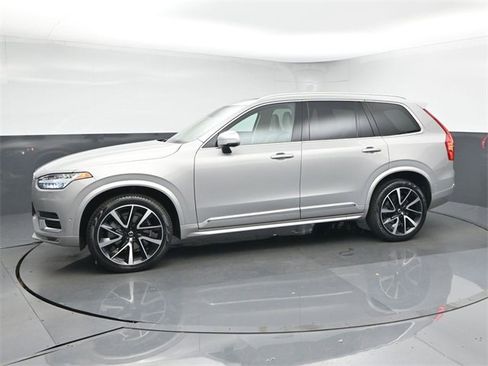 Used 2023 Volvo XC90 B6 Plus image 4