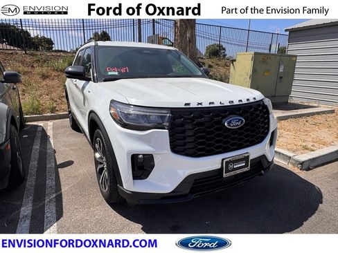 Used 2026 Ford Explorer ST-Line RWD image 1
