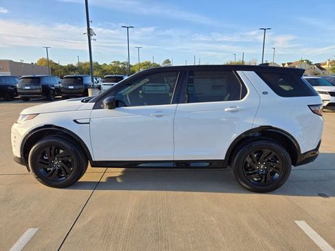 New 2026 Land Rover Discovery Sport Landmark image 5
