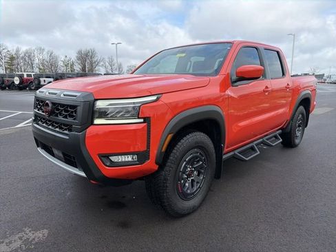 Used 2025 Nissan Frontier PRO-4X w/ Interior Protection Package image 2