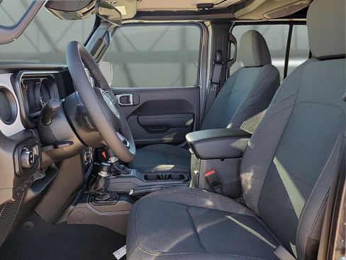 New 2026 Jeep Gladiator Sport image 11