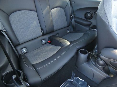 Used 2022 MINI Cooper SE image 37