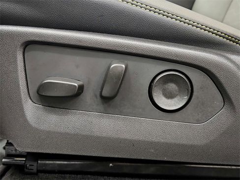 Used 2025 Chevrolet Colorado ZR2 image 27