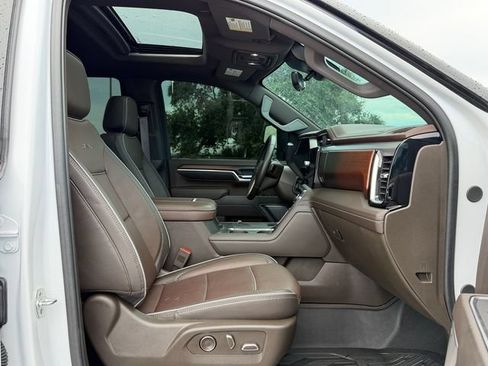 Used 2025 GMC Sierra 2500 Denali w/ Technology Package AWD/4WD image 15