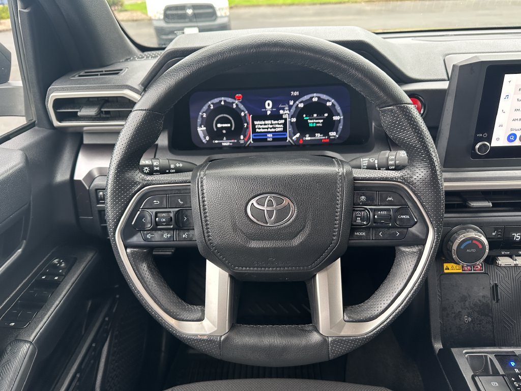 Used 2025 Toyota 4Runner TRD Off-Road AWD/4WD image 19