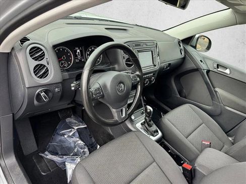 Used 2018 Volkswagen Tiguan Limited AWD/4WD image 11