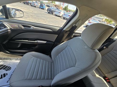 Used 2018 Ford Fusion S FWD image 34