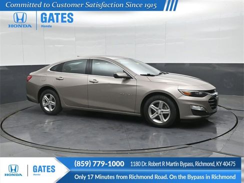 Used 2023 Chevrolet Malibu LT image 1