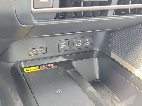 New 2026 Toyota Camry SE FWD image 17