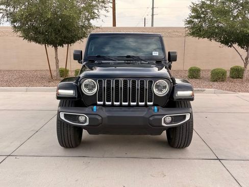 Used 2023 Jeep Wrangler Unlimited Sahara AWD/4WD image 3