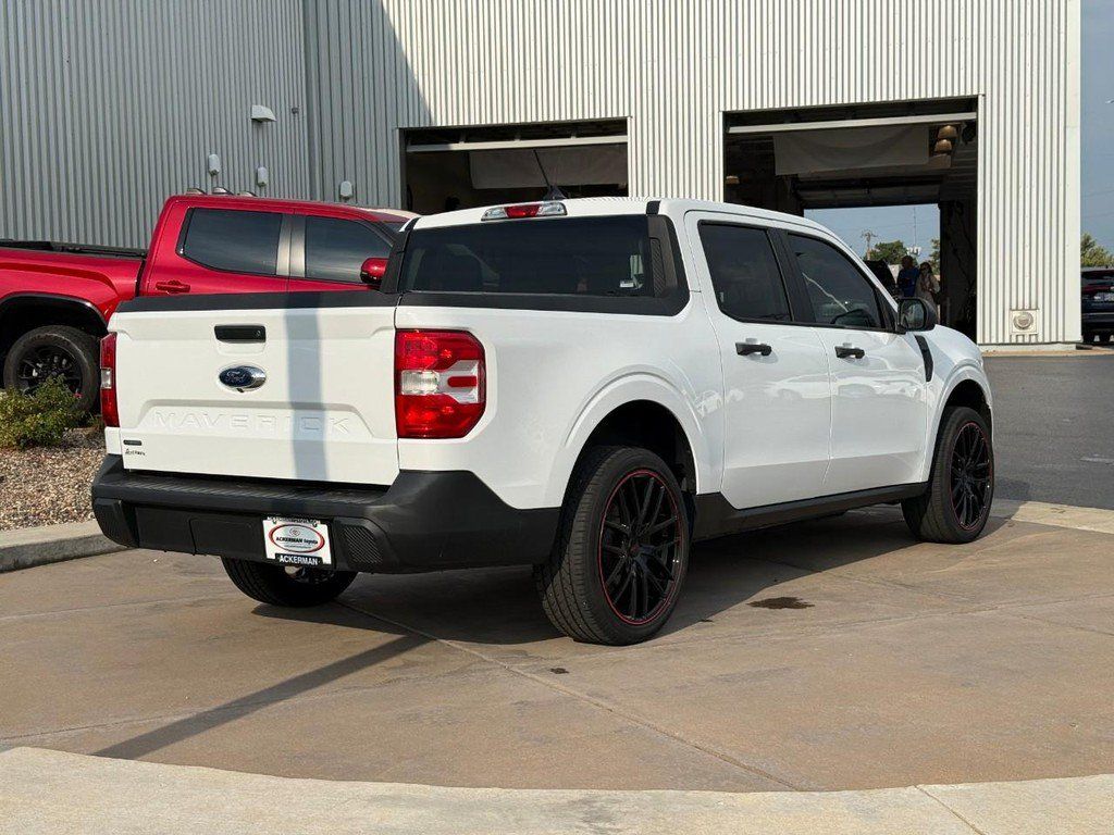 Used 2023 Ford Maverick XL FWD image 5