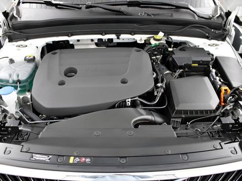 New 2025 Volvo XC40 B5 Core w/ Protection Package Premier image 32