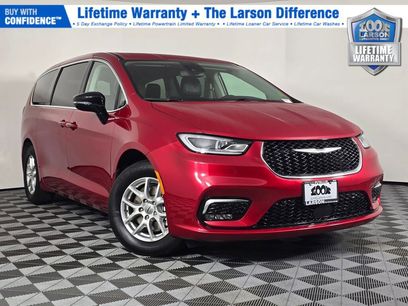 Used 2024 Chrysler Pacifica Touring-L