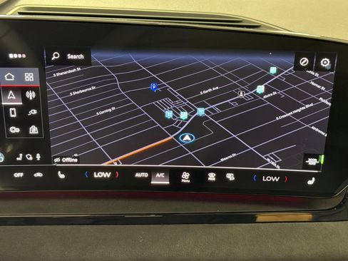 New 2025 Audi SQ6 e-tron Premium Plus AWD/4WD image 18