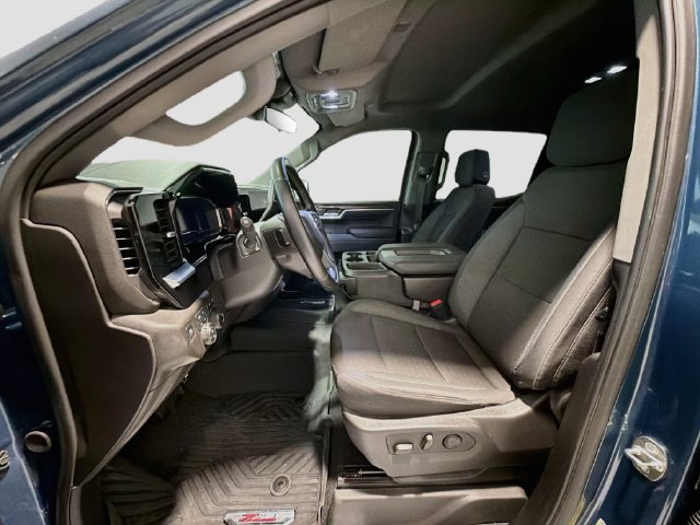 Used 2024 Chevrolet Silverado 1500 LT AWD/4WD image 18