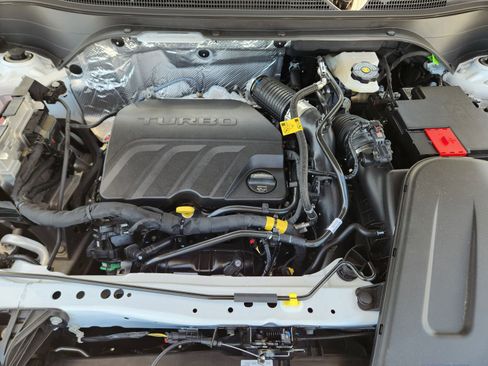 New 2026 Chevrolet Trax ACTIV w/ Driver Confidence Package image 12