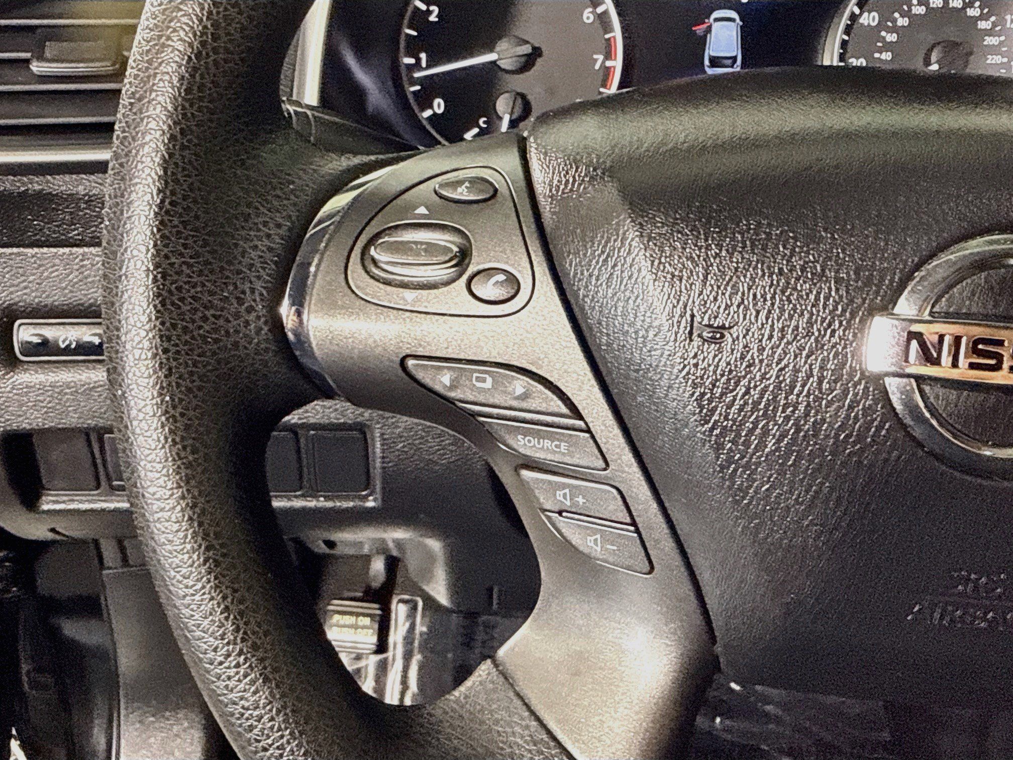 Used 2019 Nissan Murano S FWD image 14