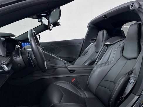 Used 2021 Chevrolet Corvette Stingray Coupe w/ Z51 Performance Package image 15