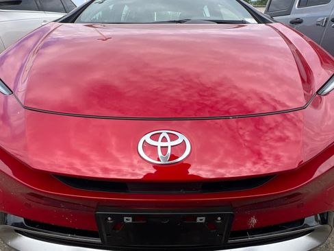 Used 2024 Toyota Prius Prime FWD image 12