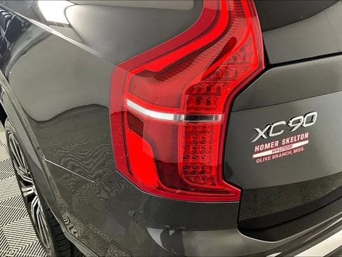 Used 2024 Volvo XC90 B6 Plus image 29