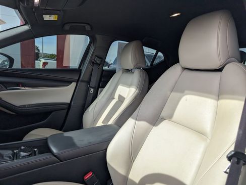 Used 2019 MAZDA MAZDA3 AWD Hatchback image 6