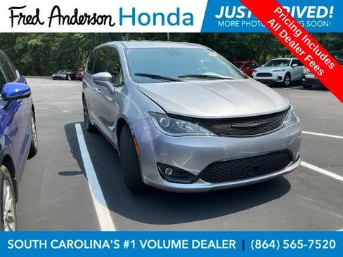 Used 2019 Chrysler Pacifica Touring Plus w/ Advanced Safetytec Group FWD image 1