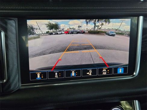 Used 2021 GMC Yukon Denali w/ Denali Ultimate Package image 17