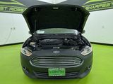 Used 2016 Ford Fusion SE w/ Equipment Group 202A image 4