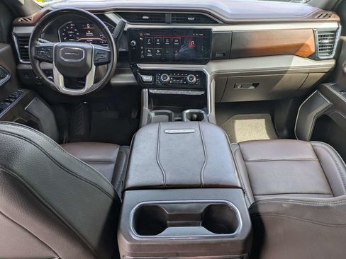 Used 2024 GMC Sierra 2500 Denali w/ Denali Reserve Package AWD/4WD image 3