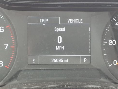 Used 2025 Chevrolet Trax LS w/ Driver Confidence Package FWD image 16