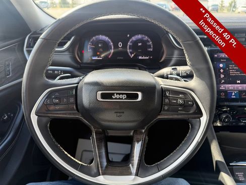 Used 2023 Jeep Grand Cherokee Limited w/ Black Appearance Package image 16