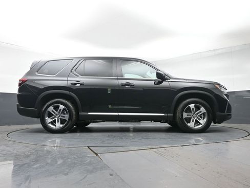 Certified 2025 Honda Pilot EX-L image 34