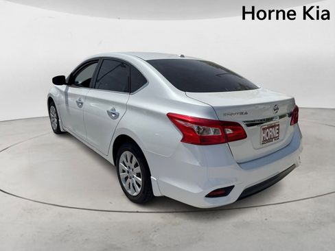 Used 2017 Nissan Sentra SV image 5