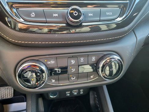 Used 2023 Chevrolet TrailBlazer ACTIV w/ Sun and Liftgate Package image 13