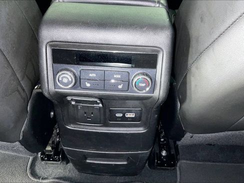 Used 2023 GMC Acadia Denali FWD image 30