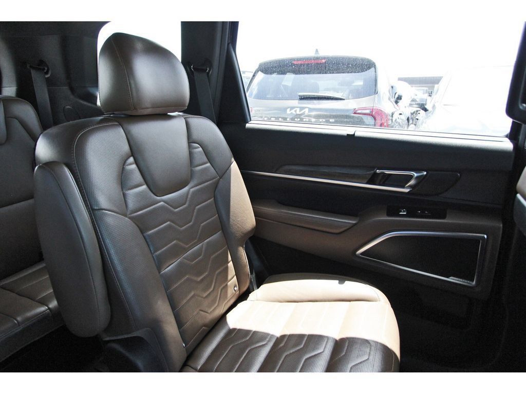 Used 2020 Kia Telluride SX w/ SX Prestige Package AWD/4WD image 13