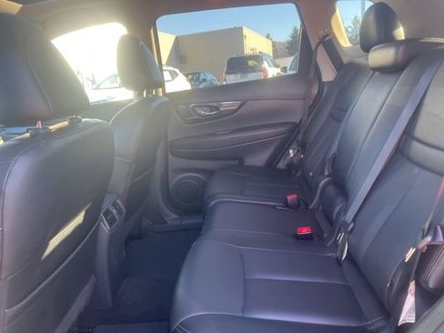 Used 2017 Nissan Rogue SL w/ SL Premium Package image 23