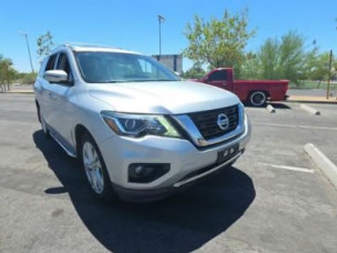 Used 2019 Nissan Pathfinder SL w/ SL Premium Package AWD/4WD image 2