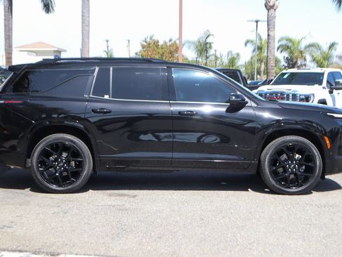 Used 2026 Chevrolet Traverse RS w/ LPO, Floor Liner Package FWD image 13