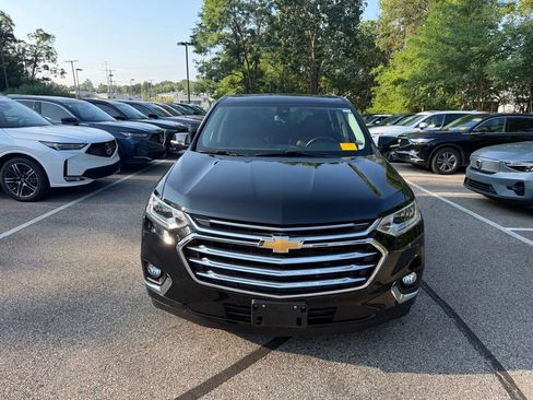 Used 2018 Chevrolet Traverse High Country w/ LPO, Floor Liner Package AWD/4WD image 2