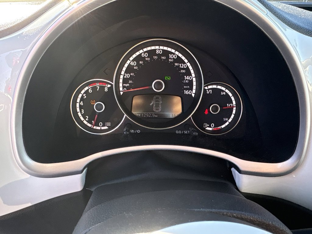 Used 2016 Volkswagen Beetle 1.8T SE FWD image 9