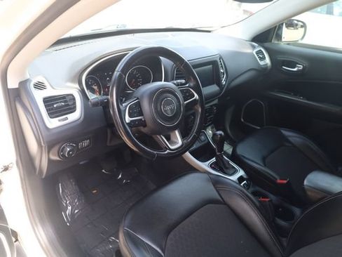 Used 2020 Jeep Compass Latitude FWD image 10
