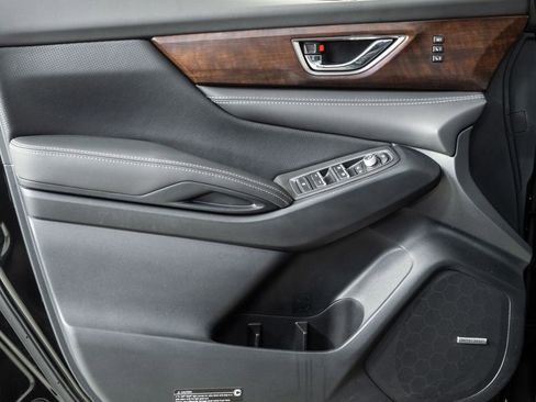 Used 2023 Subaru Ascent Touring w/ Popular Package #2A image 6