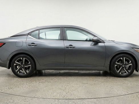 Used 2025 Nissan Sentra SV FWD image 11