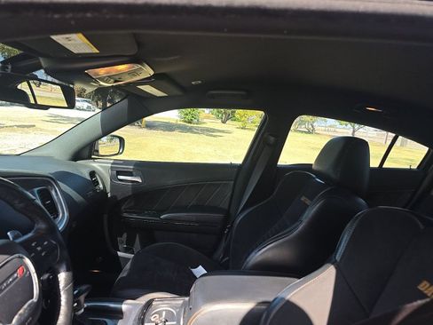 Used 2017 Dodge Charger R/T RWD image 14