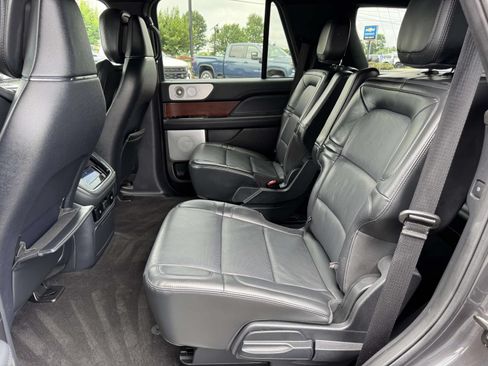 Used 2022 Lincoln Navigator Reserve AWD/4WD image 24